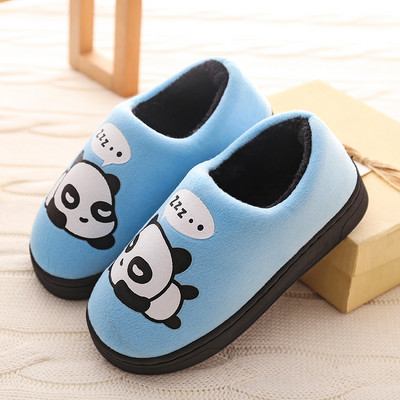 Kućne papuče s vezom i ravnim potplatom