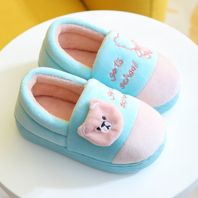 Kućne papuče s vezom i ravnim potplatom