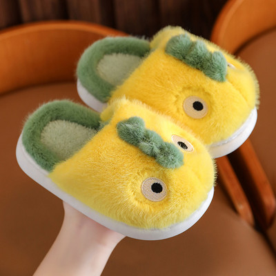 Naujo modelio vaikiškos šlepetės su 3D elementu berniukams ir mergaitėms