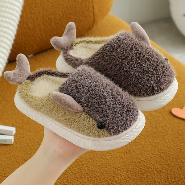 Naujo modelio vaikiškos šlepetės su 3D elementu berniukams ir mergaitėms