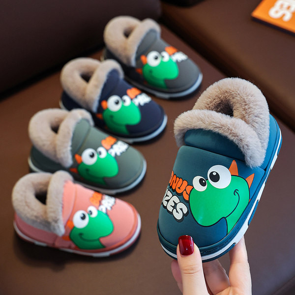 Voodri ja trükiga laste sussid