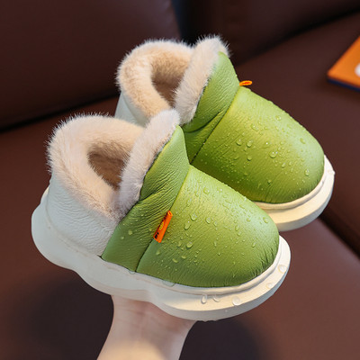 Dječje papuče s puhom podstavom u tri boje