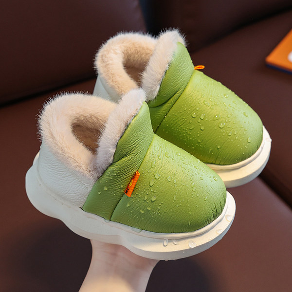 Dječje papuče s puhom podstavom u tri boje