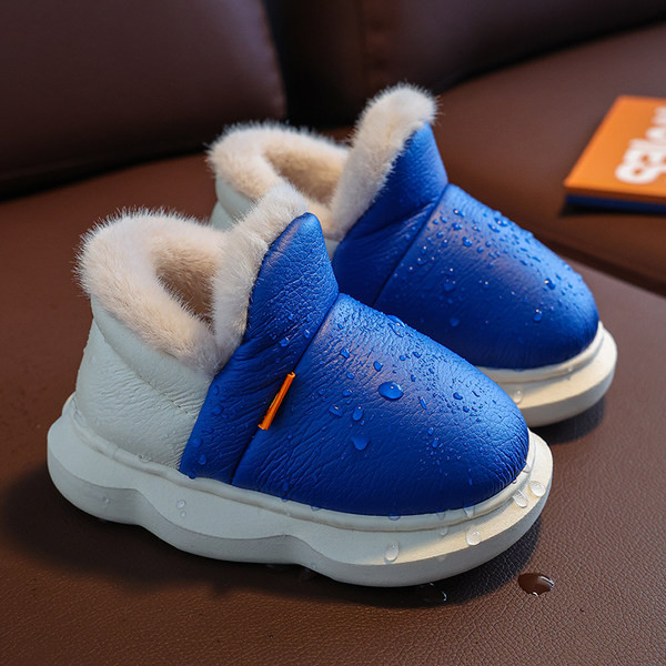 Dječje papuče s puhom podstavom u tri boje