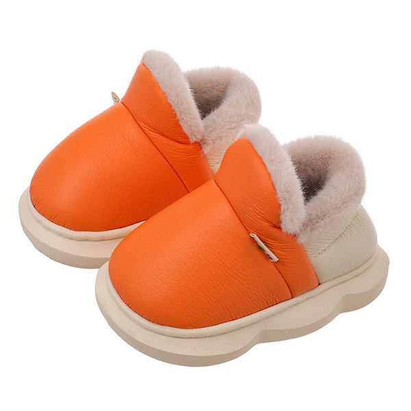 Dječje papuče s puhom podstavom u tri boje