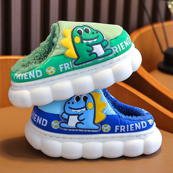 Vaikiškos laisvalaikio šlepetės su pūkiniu pamušalu berniukams