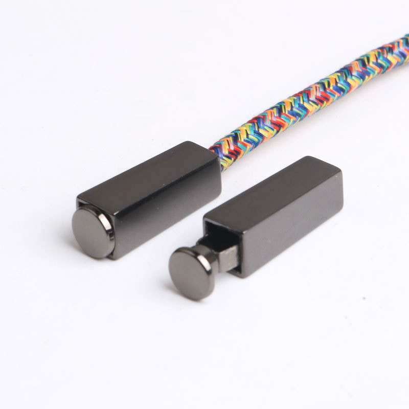 21 mm lievikovitý zámok v tvare tyčinky, zarážka šnúrky, rôzne druhy spony na pracku, konce lana, veko, sťahovacia šnúrka, prepínanie oblečenia, šnúrky do topánok, príslušenstvo.