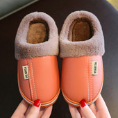 Teplé podšité kožené papuče s nápisom pre chlapcov