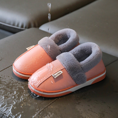 Teplé podšité kožené papuče s nápisom pre chlapcov