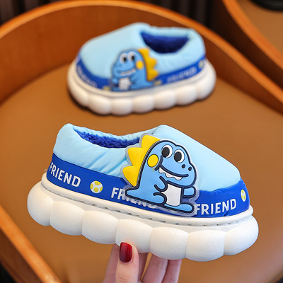 Vaikiškos šlepetės su siuvinėjimais berniukams