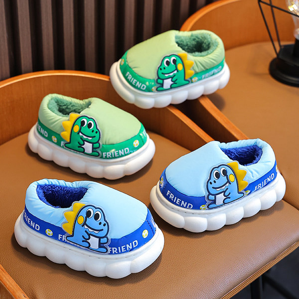 Vaikiškos šlepetės su siuvinėjimais berniukams