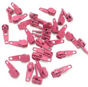 50 ks kovových zipsov na nylonový zips 3#, viacfarebný nylonový zips 3#, súpravy na šitie pre domácich majstrov, súpravy na zipsy