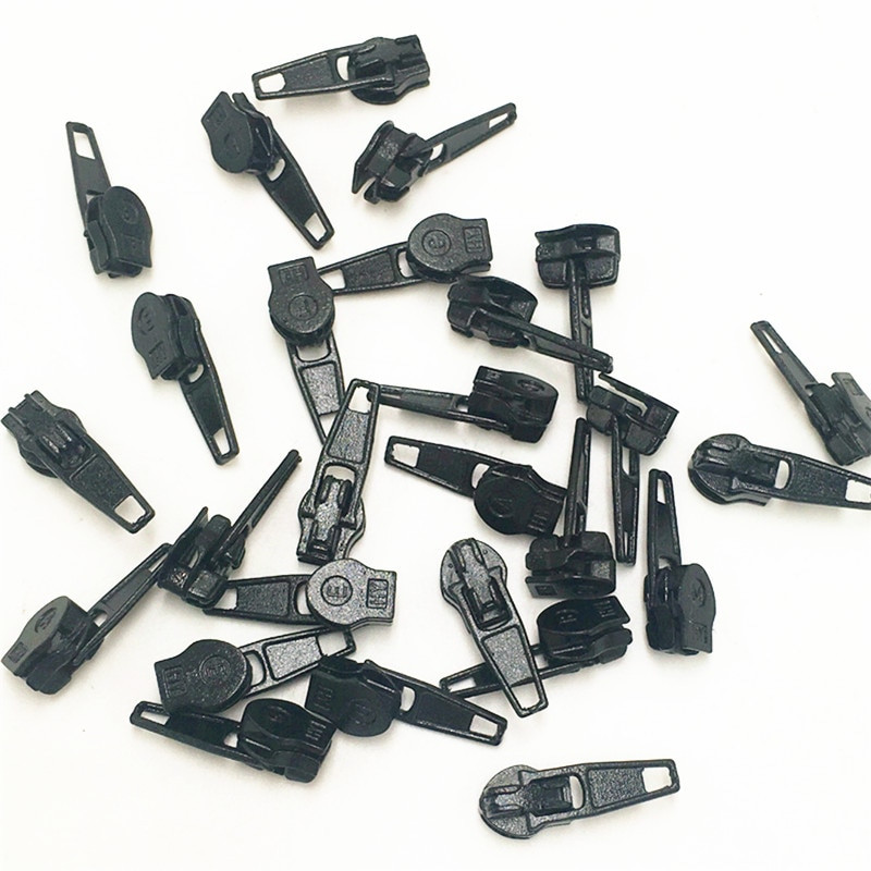 50 ks kovových zipsov na nylonový zips 3#, viacfarebný nylonový zips 3#, súpravy na šitie pre domácich majstrov, súpravy na zipsy