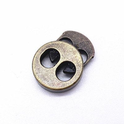 10 vnt. raištelių virvelė, metaliniai spaustukai, kuprinė, sportinė apranga, virvelė, dvi skylės, užraktas, sagtis, siuvimo drabužių priedai