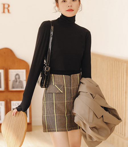 Naiste vabaaja kõrge polo kraega pluus - mitut värvi