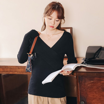 Dámska blúzka pre tehotné ženy s výstrihom do V