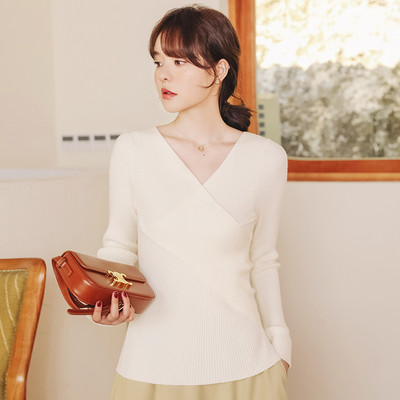 Dámska blúzka pre tehotné ženy s výstrihom do V