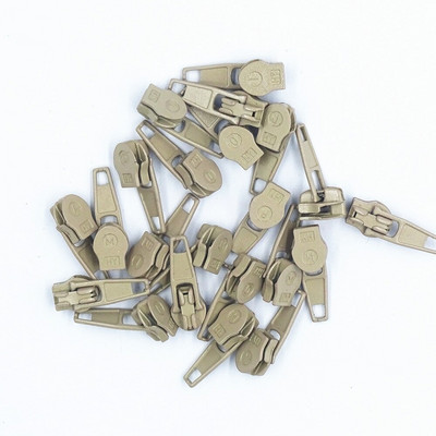 3# 20 farieb 20 ks nylonových cievok s automatickým zámkom na zips, šijací nástroj pre domácich majstrov