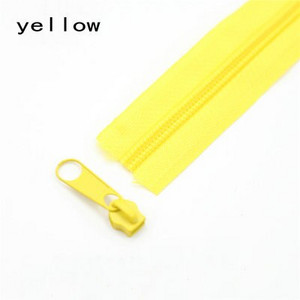 5# Farebný nylonový zips DIY Ručne vyrobená taška Moskytiéra Poťah na pohovku Vankúš zips 20 metrov zips darček 20 ks sťahovák zipsu