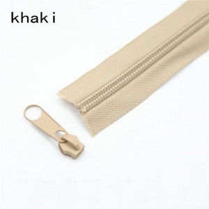 5# Farebný nylonový zips DIY Ručne vyrobená taška Moskytiéra Poťah na pohovku Vankúš zips 20 metrov zips darček 20 ks sťahovák zipsu