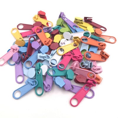 50 ks 3# nylonové zipsové úchytky pre viacfarebný zipsový posúvač pre šijacie príslušenstvo