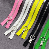 1 ks 20 cm 5# Jednoduchý posuvník Zips s otvoreným koncom a O-krúžkovou hlavou s automatickým uzamykaním Kovové zipsy na páperovú bundu, kabát, tašku, šijacie príslušenstvo pre domácich majstrov