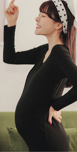 Μπλούζα εγκυμοσύνης με ψηλό γιακά