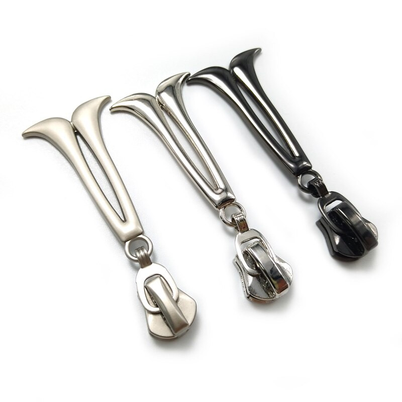 20 tk/partii, moodne kellapõhja kuju nr 5 lukuga liugur metallist nailonvaigust tõmblukkude jaoks