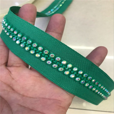 zips 60cm 2-radový, trieda A AB, kamienkový strieborný/zlatý/čierny základ, šaty, šitie, 2 ks