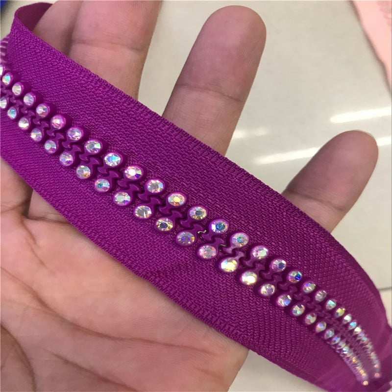 zips 60cm 2-radový, trieda A AB, kamienkový strieborný/zlatý/čierny základ, šaty, šitie, 2 ks