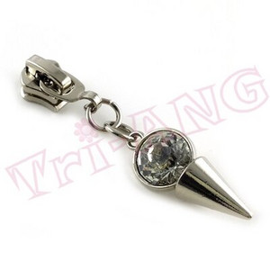 (20 tk/partii) High Fashion Bright Rhinestone 8# tsingisulamist lukuga liugurid