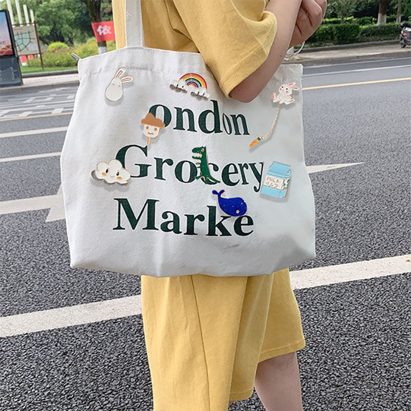 Kalėdų dekoras 20/30/40/50 vnt Atsitiktiniai ženkliukai Mieli asmeniniai ženkliukai Madingi segtukai Priedai animacinių filmų drabužių krepšiui metalinių segtukų rinkinys