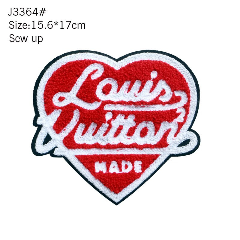 Moodne lahe rätik ümmargune logo, paar südamega inglise plaastriga õmmeldud DIY märk vabaajarõivaste T-särk ja dekoratiivsed püksid