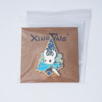 C1861 Hollow Knight emailiga nööpnõelad Metallist pross Mäng Ehted Multikas märk naistele Meeste reväärinõel seljakott Kotid Märk Lastele Anime