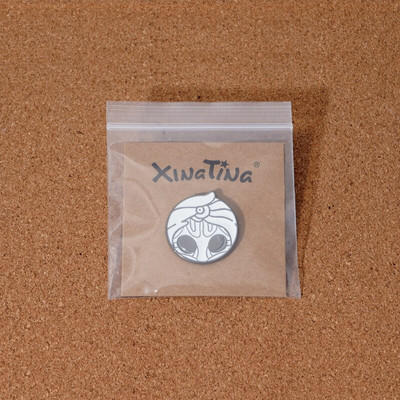 C1861 Hollow Knight emailiga nööpnõelad Metallist pross Mäng Ehted Multikas märk naistele Meeste reväärinõel seljakott Kotid Märk Lastele Anime