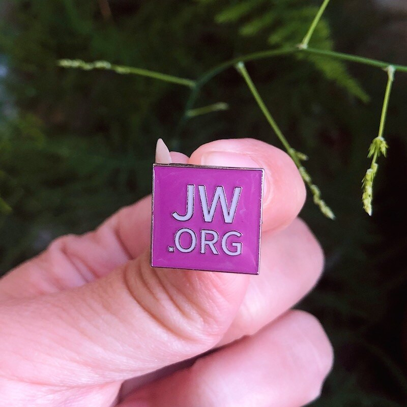 JW. ORG sagės smeigtukai Gamintojo minkštas emalis su epoksidine 15 mm metaliniais ženkleliais vyrams kostiumas JW ženklelis kuprinės striukės priedas