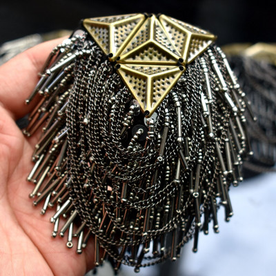 2 vnt., Senovinis kutas Grandininė pečių lenta Ženkliukai Karoliukai Audinys Metalinis Epaulet Epaulette Karinis segtukas ant sagės medalis