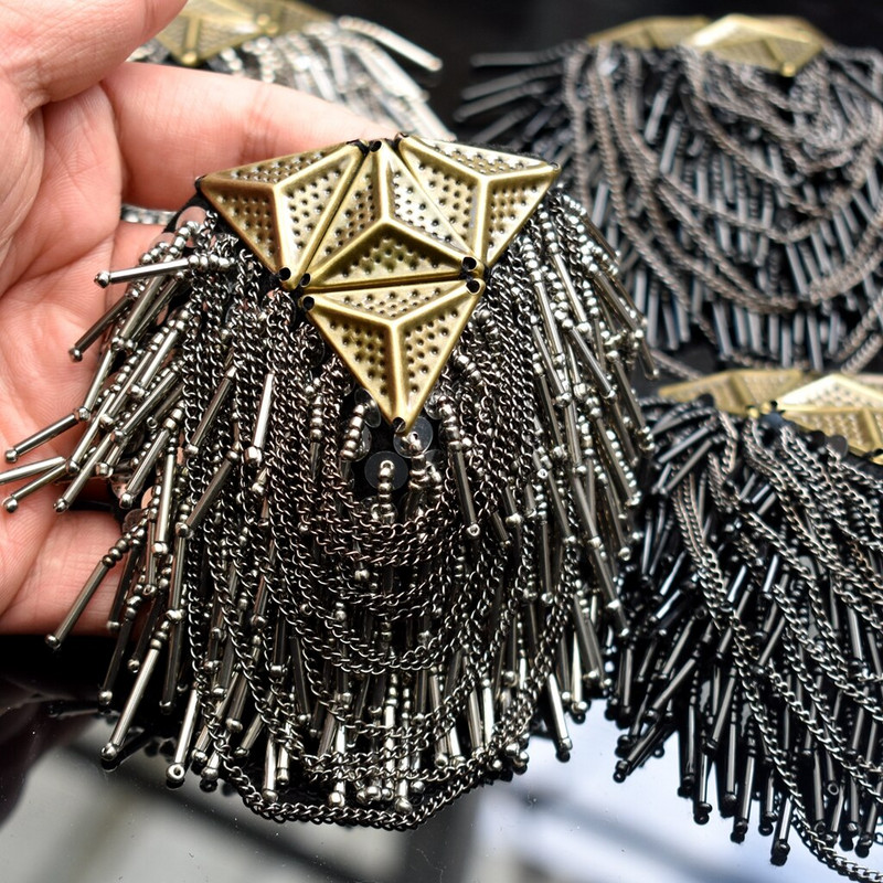 2 vnt., Senovinis kutas Grandininė pečių lenta Ženkliukai Karoliukai Audinys Metalinis Epaulet Epaulette Karinis segtukas ant sagės medalis