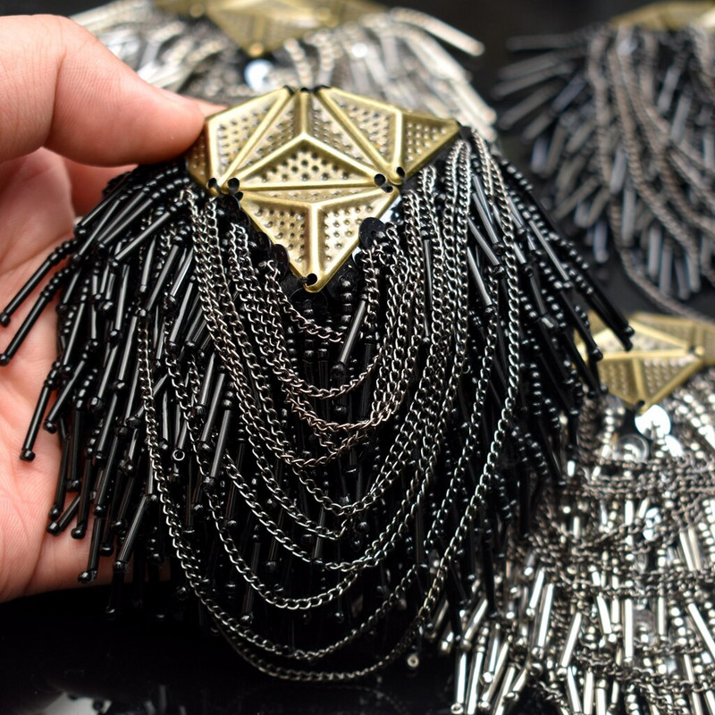 2 vnt., Senovinis kutas Grandininė pečių lenta Ženkliukai Karoliukai Audinys Metalinis Epaulet Epaulette Karinis segtukas ant sagės medalis