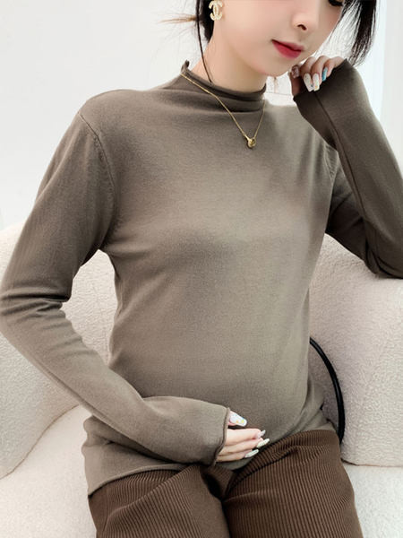 Čistá dámska blúzka s dlhým rukávom