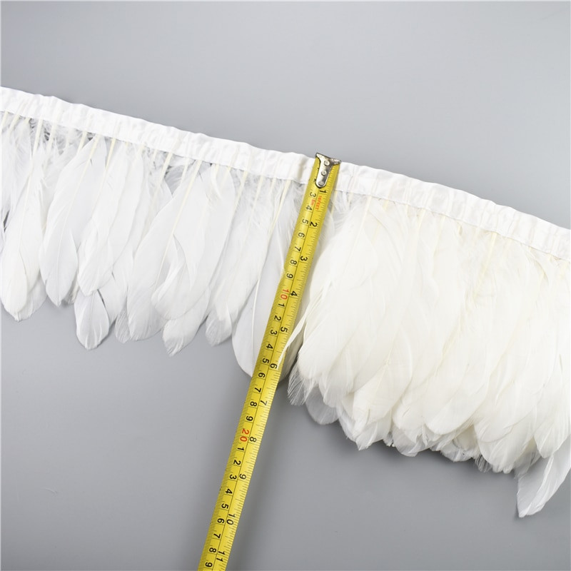 1 metras baltos juodojo fazano plunksnos drabužiams.