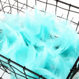 100 buc 4-8 cm plutitoare mici, colorate, pene de lebădă, pene naturale de gâscă, pentru artizanat, bijuterii de nuntă, pentru decorarea casei, penne