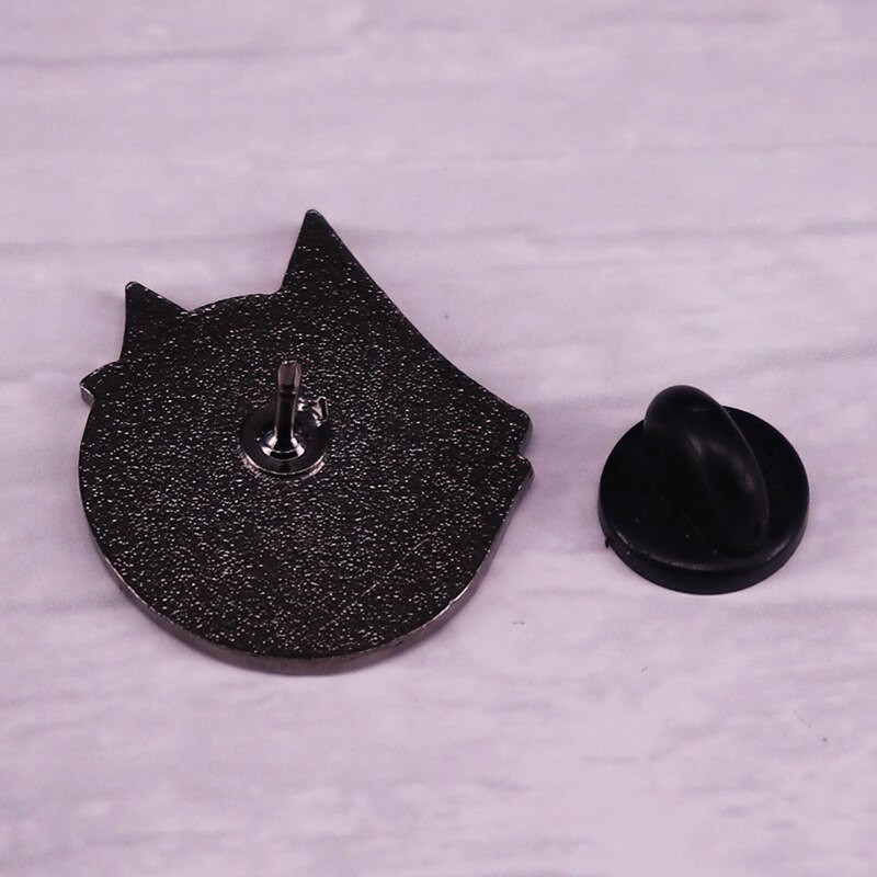 C2187 Vintage Cat Emajl Pin Anime Pins Značke na ruksaku Slatke stvari Dodaci Nakit Manga Poklon Broševi Značka na reveru