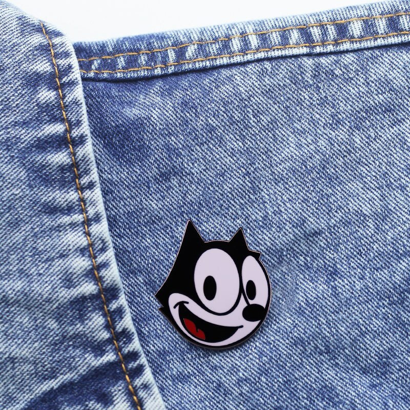 C2187 Vintage Cat Emajl Pin Anime Pins Značke na ruksaku Slatke stvari Dodaci Nakit Manga Poklon Broševi Značka na reveru