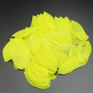 5-8 cm plaukiojančios galvos plunksnos Natūralios žąsies plunksnos, pasidaryk pats papuošalų pakabukas, dažytas 25 spalvomis, plunksnos amatų dekoravimo medžiaga 50 vnt.