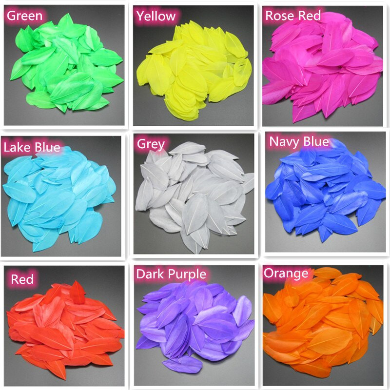 5-8 cm plaukiojančios galvos plunksnos Natūralios žąsies plunksnos, pasidaryk pats papuošalų pakabukas, dažytas 25 spalvomis, plunksnos amatų dekoravimo medžiaga 50 vnt.