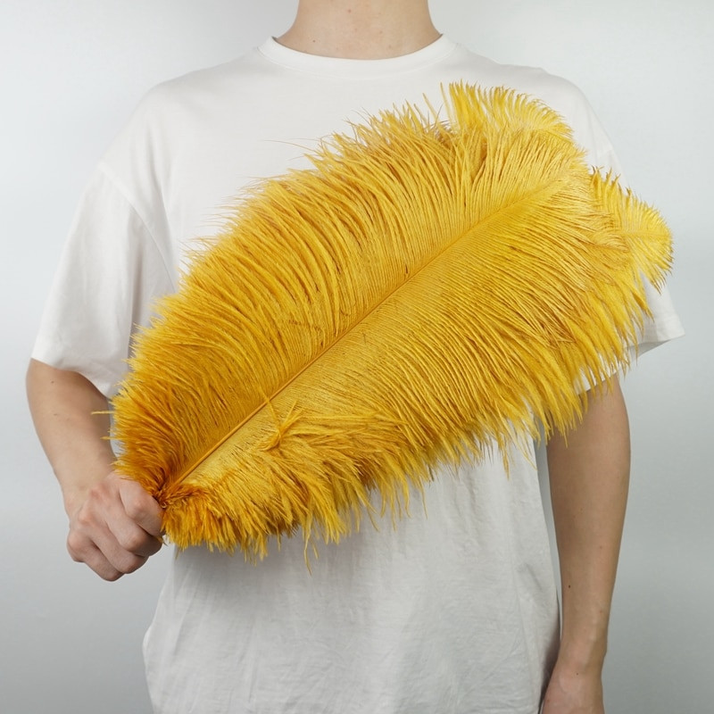 10 бр./Партида Нови цветни щраусови пера за занаяти Декорация от бели черни пера Централни елементи за маса Бижута Занаяти Декорация