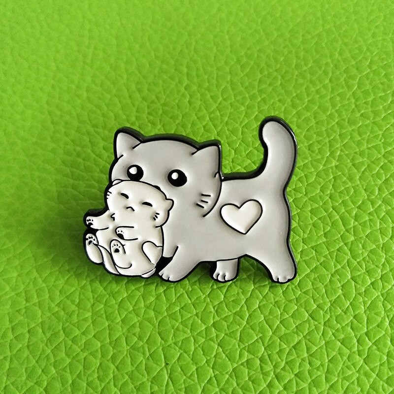Mamă de pisică de desene animate care poartă ace de email de pisică pentru bebeluș Broșe drăguțe pentru dragoste, inimă de animale, ace de email, cadou de bijuterii pentru accesorii pentru copii