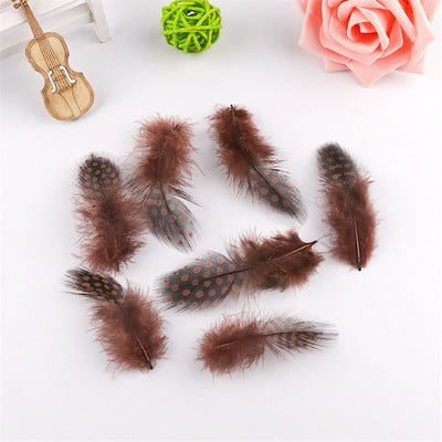 Prírodné perličkovo-škvrnité perie, remeslá, 45-80 mm, kuracie perie, krásne predlžovacie perie z čajky, na dekoráciu domácnosti.