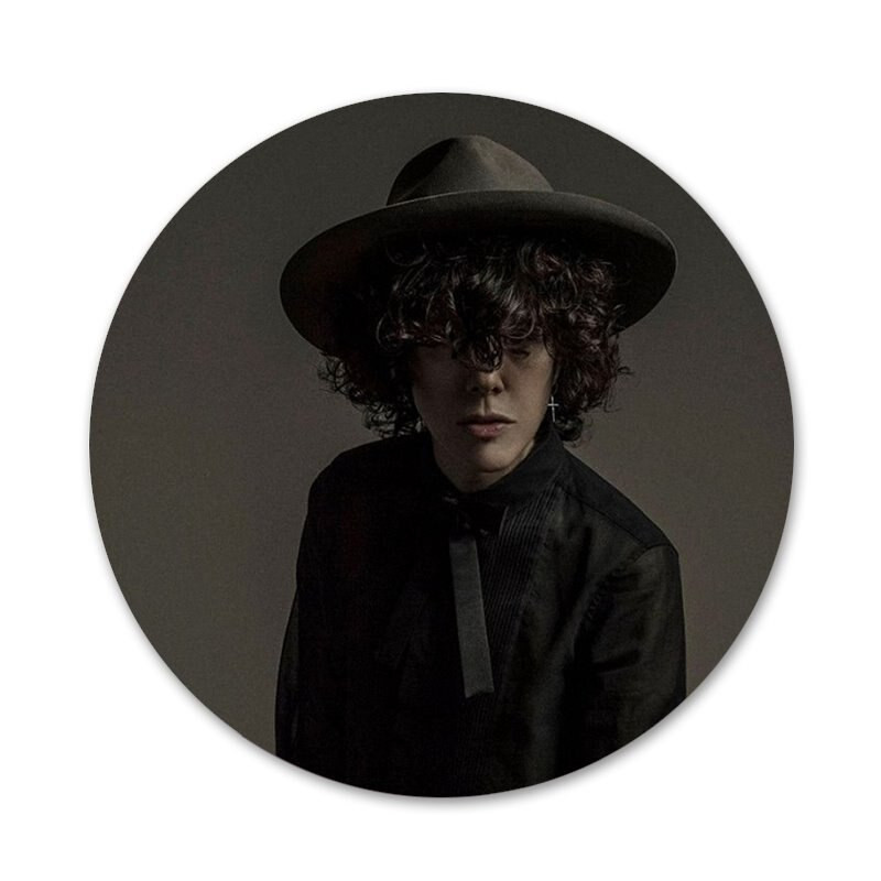 58mm Laura Pergolizzi LP rapper Ikony Pins Odznak Dekorácia Brošne Kovové odznaky na dekoráciu batohu